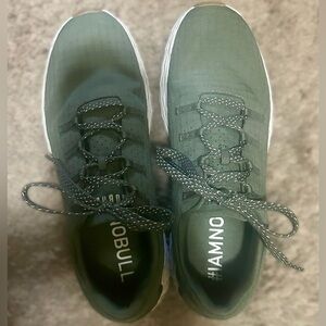 Nobull Women’s Ripstop Runner | Army Green | Size 8 Women’s